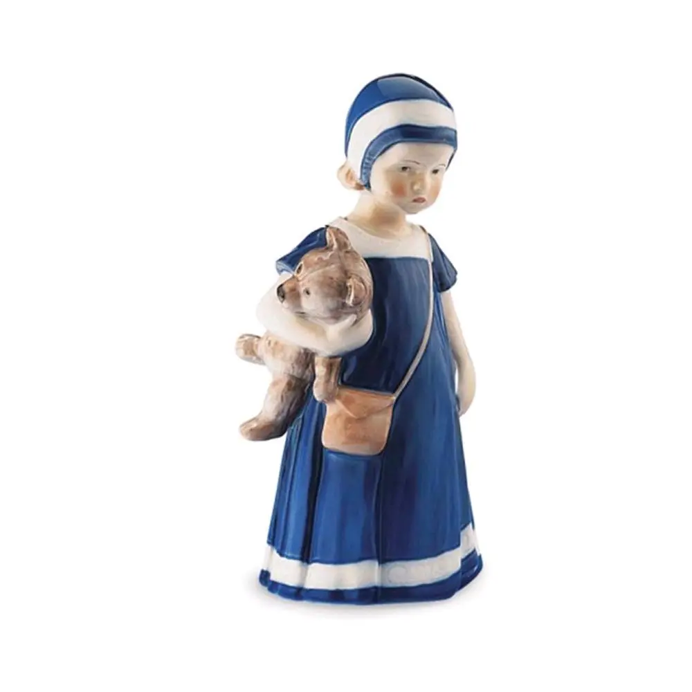 Royal Copenhagen 1021671 Elsa with tuddy bear Porcellaine figurine and made and painted in enamel H. 12 cm
